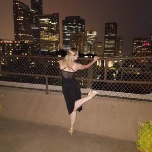 Meet your Posher, Lenore